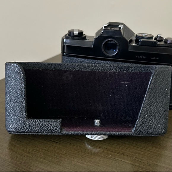 ONE DAY SALE ๐๐๐VINTAGE CHINON SLR CAMERA ๐ท WITH ๐ VIVITAR FLASH EUC FINAL - Picture 9 of 14